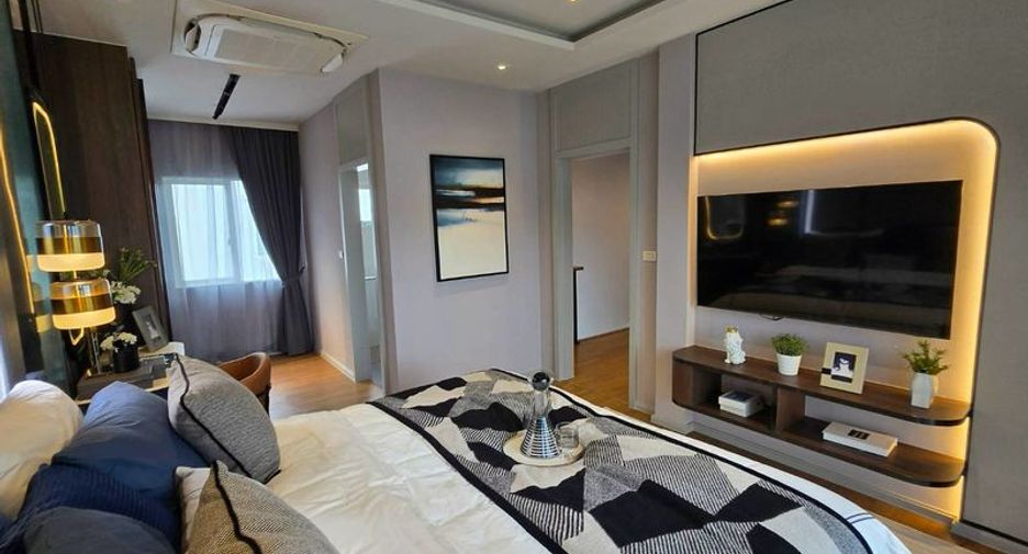 For rent 3 bedrooms townhouse in Bang Phli, Samut Prakan