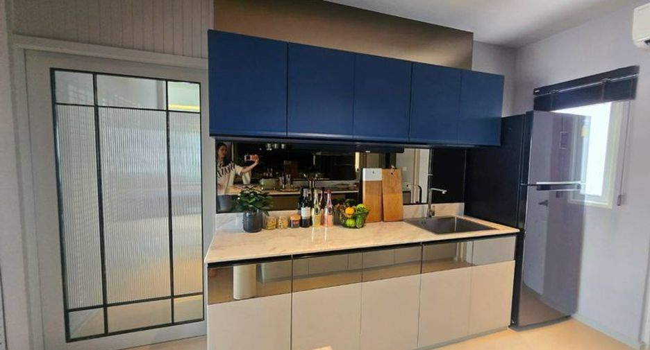 For rent 3 bedrooms townhouse in Bang Phli, Samut Prakan