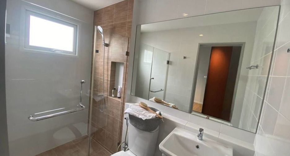 For rent 3 bedrooms townhouse in Bang Phli, Samut Prakan