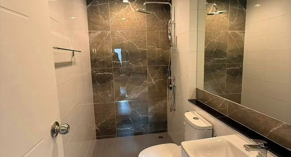 For rent 3 ベッドルーム townhouse in Prawet, Bangkok