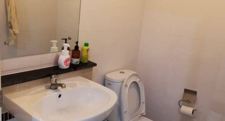 Casa adosada en venta de 6 habitaciones en Pak Kret, Nonthaburi