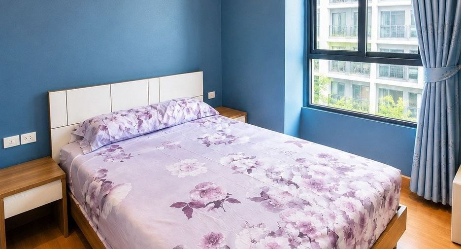 For rent 2 bedrooms condo in Phra Khanong, Bangkok