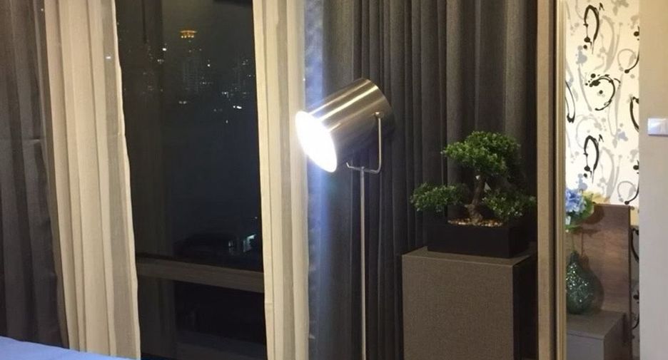For rent 1 bed condo in Khlong Toei, Bangkok