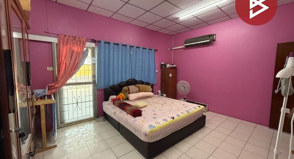 Casa adosada en venta de 5 habitaciones en Mueang Nakhon Pathom, Nakhon Pathom