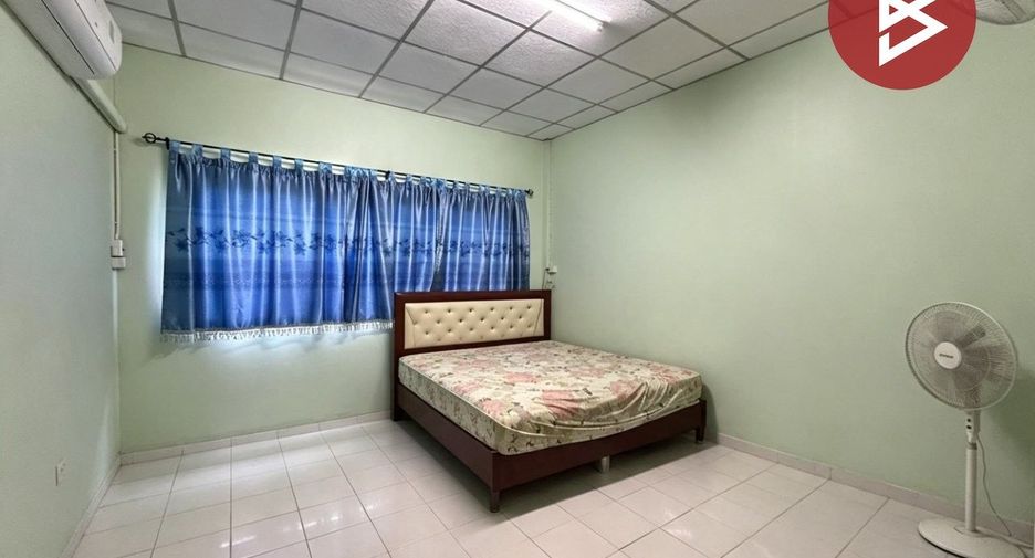 Casa adosada en venta de 5 habitaciones en Mueang Nakhon Pathom, Nakhon Pathom