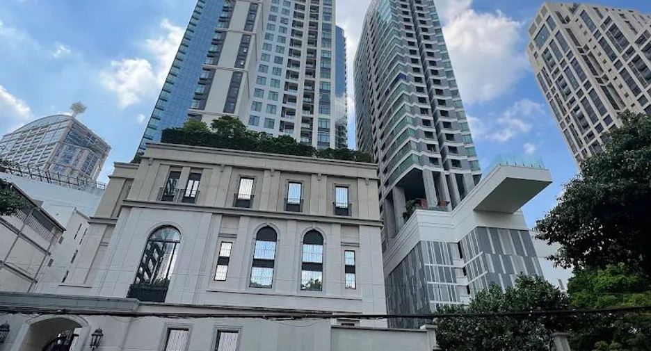 For sale 1 Beds condo in Khlong Toei, Bangkok