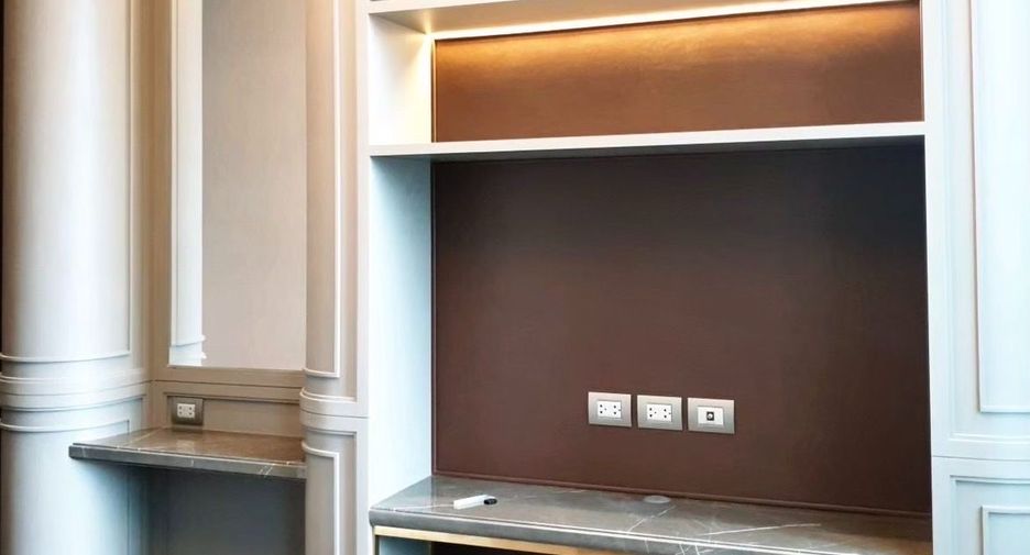 For sale 2 ベッドルーム condo in Khlong Toei, Bangkok
