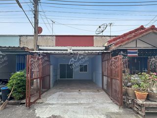 Reihenhaus zum Kauf mit 2 Zimmer in Sai Noi, Nonthaburi