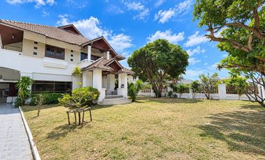 出租 和 出售 4 卧室 独立屋 在 Bang Lamung, Chon Buri