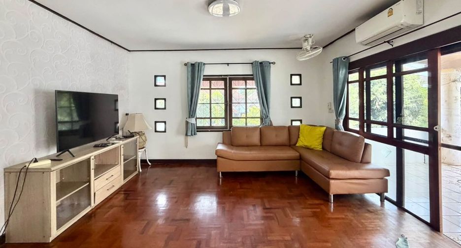 出租 和 出售 4 卧室 独立屋 在 Bang Lamung, Chon Buri