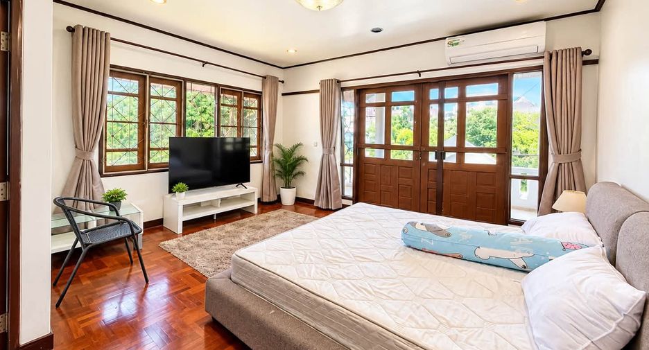 出租 和 出售 4 卧室 独立屋 在 Bang Lamung, Chon Buri