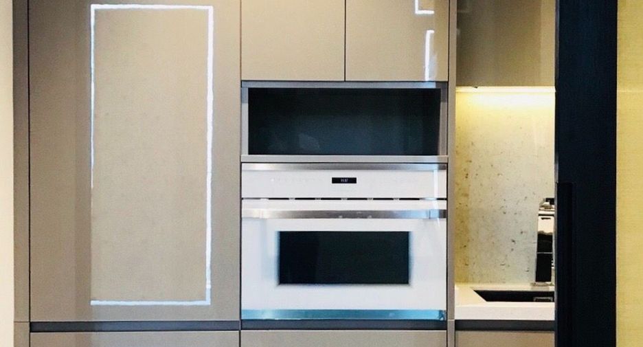 For sale 2 ベッドルーム condo in Khlong Toei, Bangkok
