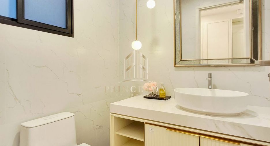 Casa en venta de 4 habitaciones en Saphan Sung, Bangkok