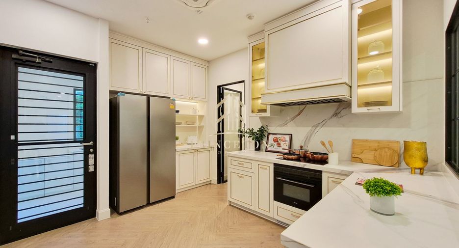 Casa en venta de 4 habitaciones en Saphan Sung, Bangkok