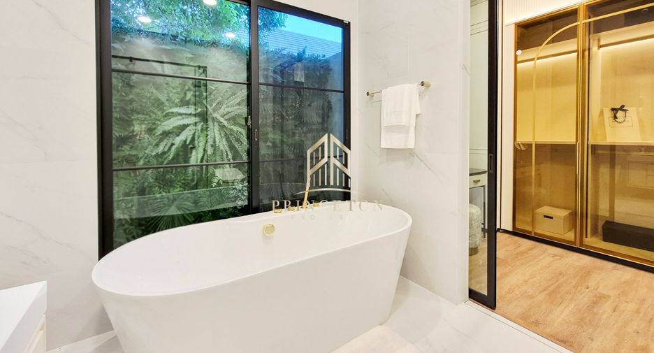 Casa en venta de 4 habitaciones en Saphan Sung, Bangkok
