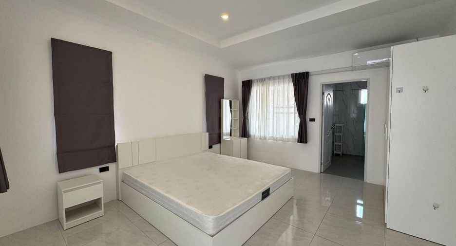 À louer 4 chambres maison à Huay Yai, Pattaya