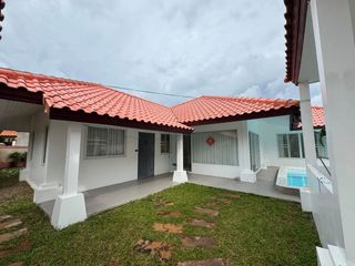 Casa en alquiler de 4 habitaciones en Huay Yai, Pattaya