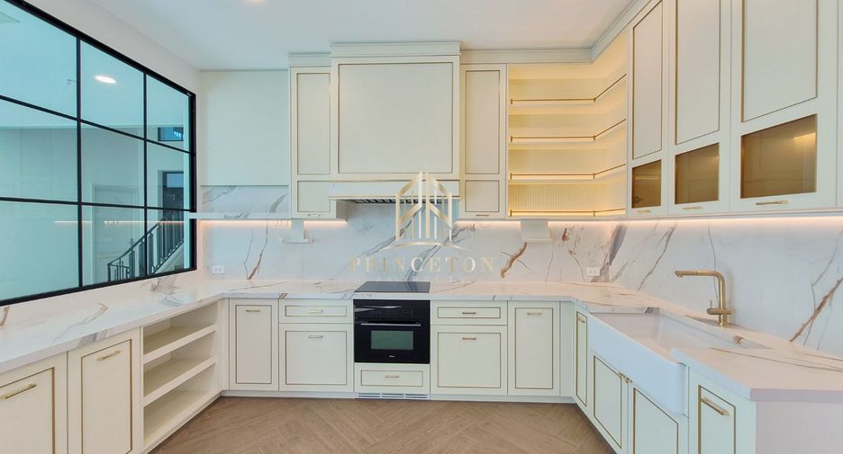 Casa en venta de 4 habitaciones en Saphan Sung, Bangkok
