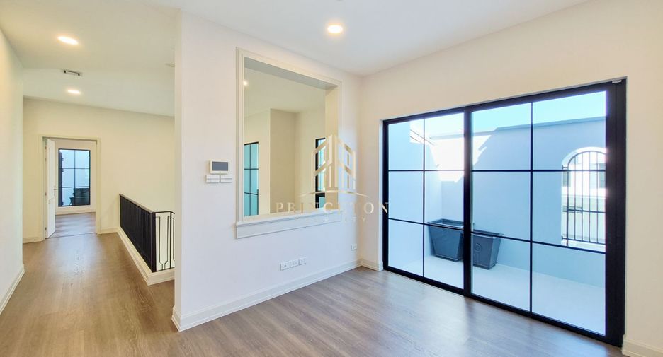 Casa en venta de 4 habitaciones en Saphan Sung, Bangkok