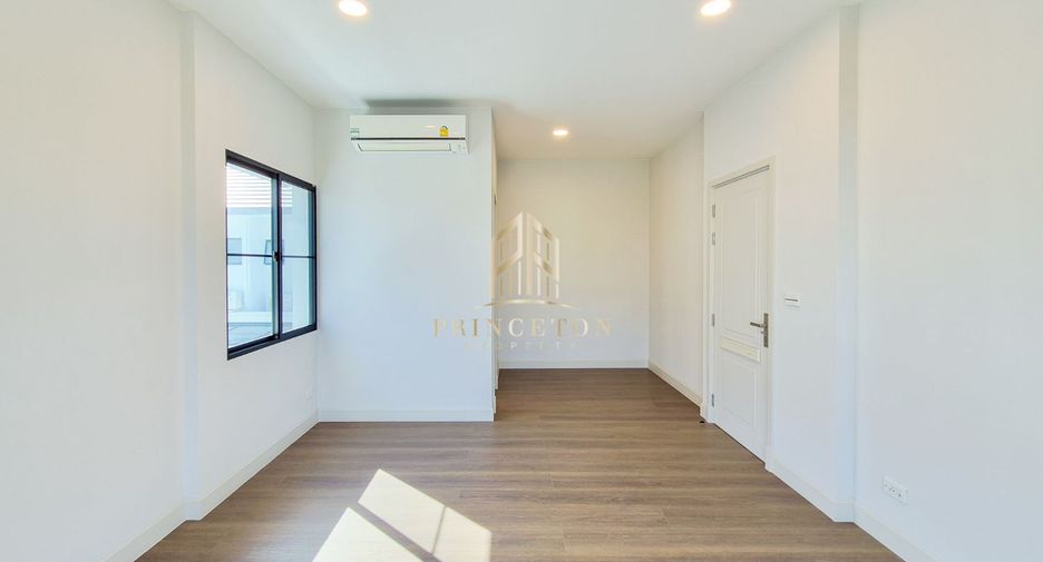 Casa en venta de 4 habitaciones en Saphan Sung, Bangkok