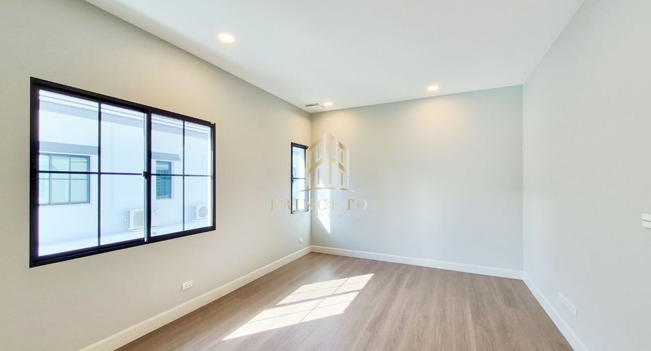 Casa en venta de 4 habitaciones en Saphan Sung, Bangkok