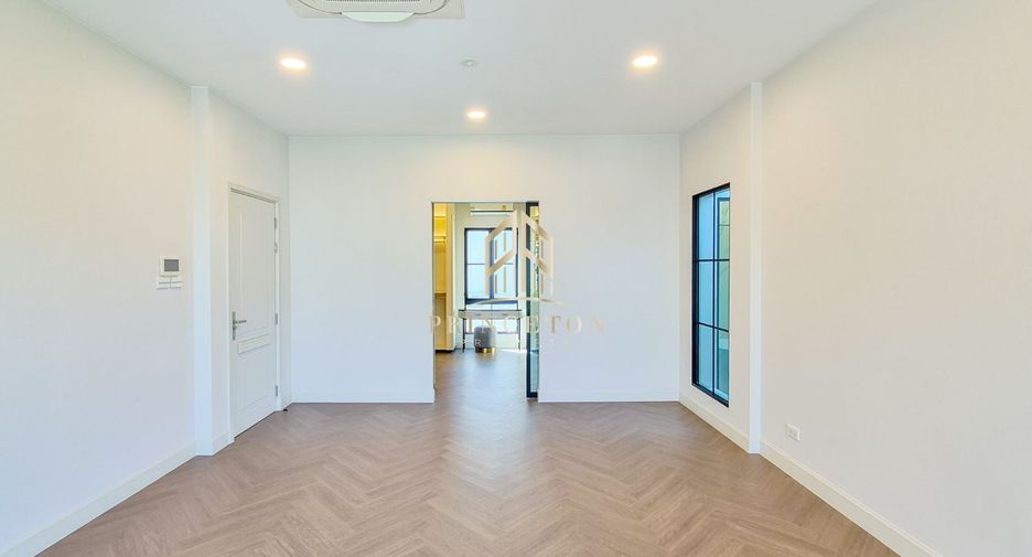 Casa en venta de 4 habitaciones en Saphan Sung, Bangkok