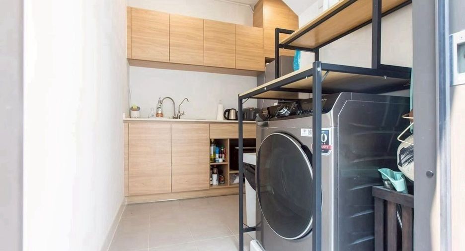 Аренда и продажа 4 спальни дом в Лат Пхрао, Бангкок