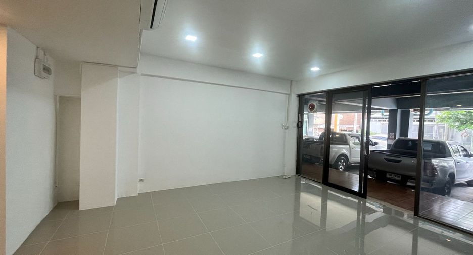 Gewerbefläche zur Miete mit 1 Zimmer in Mueang Chiang Mai, Chiang Mai