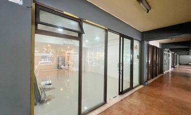 Gewerbefläche zur Miete mit 1 Zimmer in Mueang Chiang Mai, Chiang Mai