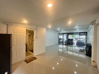 Gewerbefläche zur Miete mit 1 Zimmer in Mueang Chiang Mai, Chiang Mai