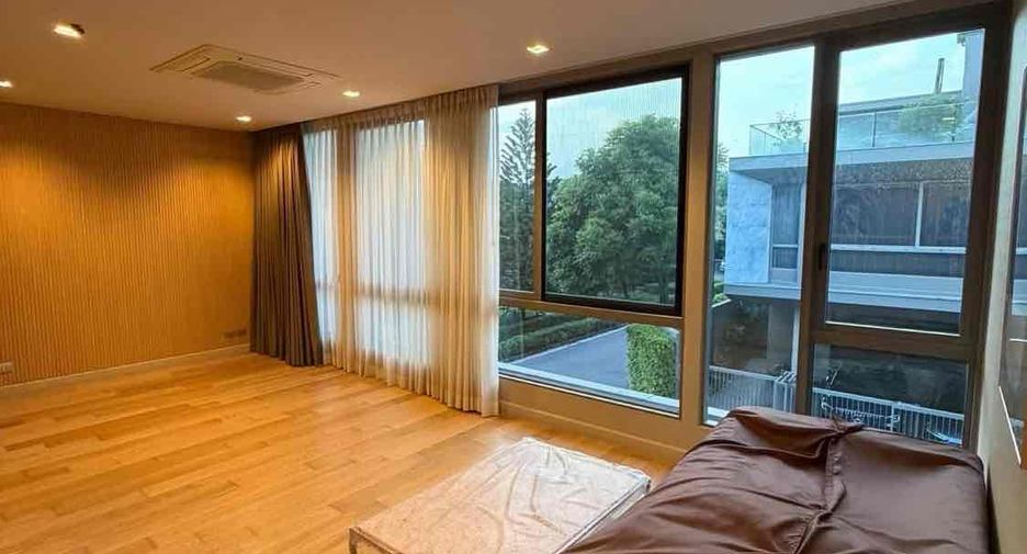 Casa en venta y en alquiler de 5 habitaciones en Suan Luang, Bangkok