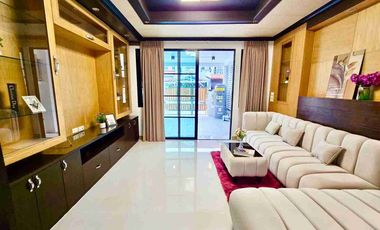 Reihenhaus zum Kauf mit 2 Zimmer in Lat Krabang, Bangkok