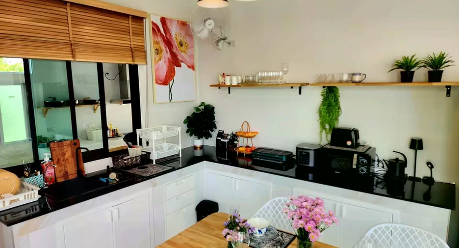 Villa zum Kauf mit 4 Zimmer in Mueang Chiang Mai, Chiang Mai