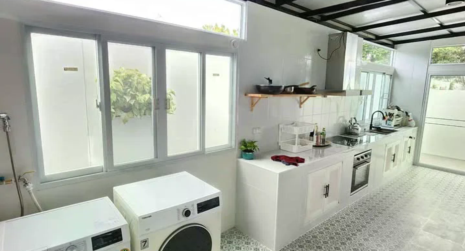 Villa zum Kauf mit 4 Zimmer in Mueang Chiang Mai, Chiang Mai