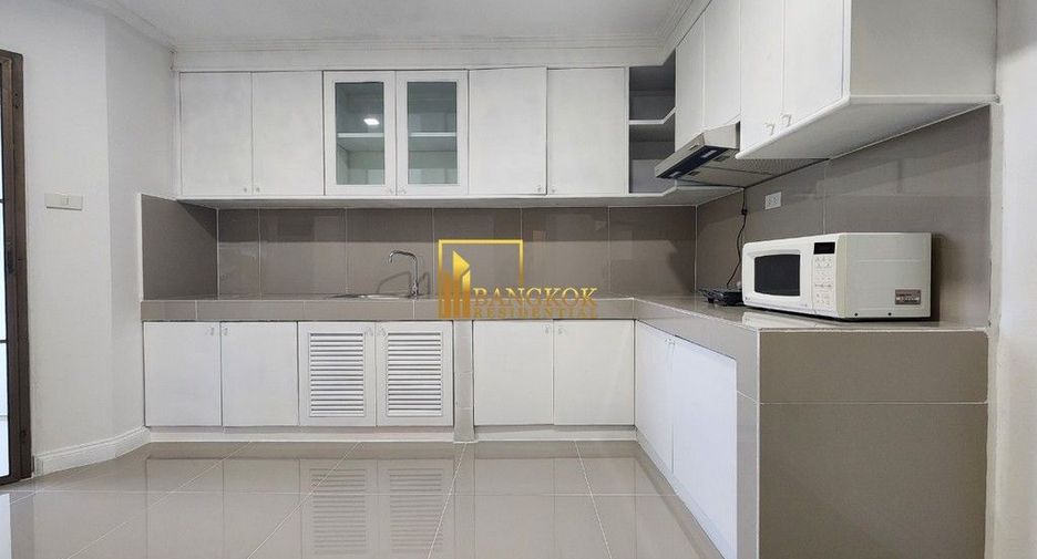 For rent 2 ベッドルーム condo in Watthana, Bangkok