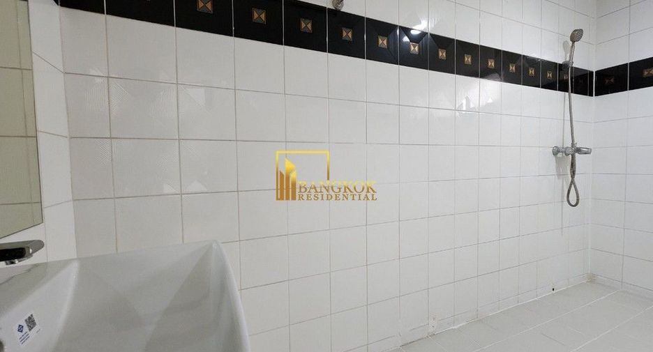 For rent 2 ベッドルーム condo in Watthana, Bangkok