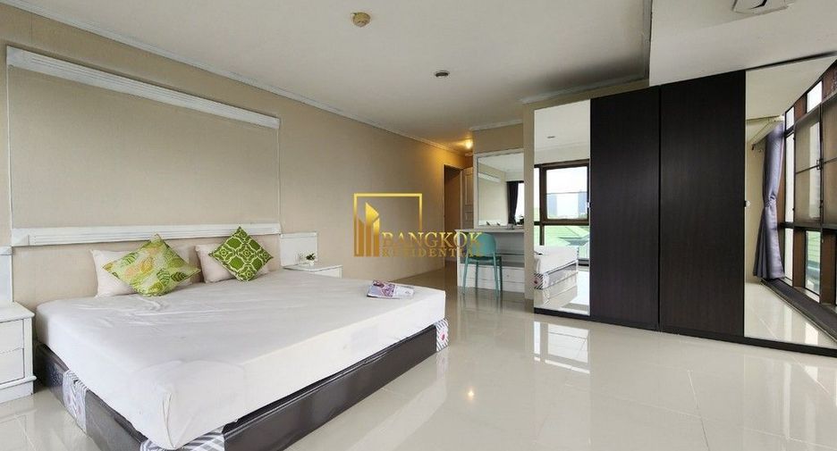 For rent 2 ベッドルーム condo in Watthana, Bangkok