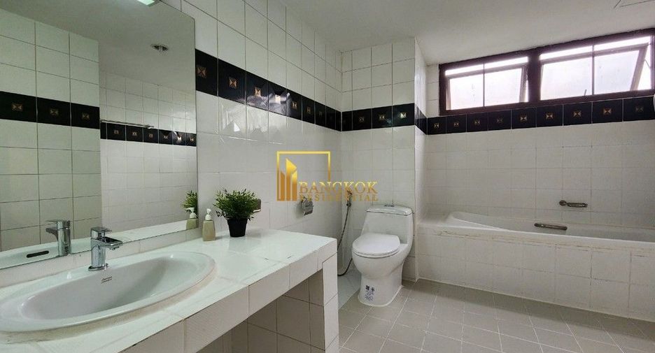 For rent 2 ベッドルーム condo in Watthana, Bangkok