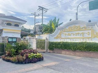 For rent 4 ベッドルーム house in Bang Kho Laem, Bangkok