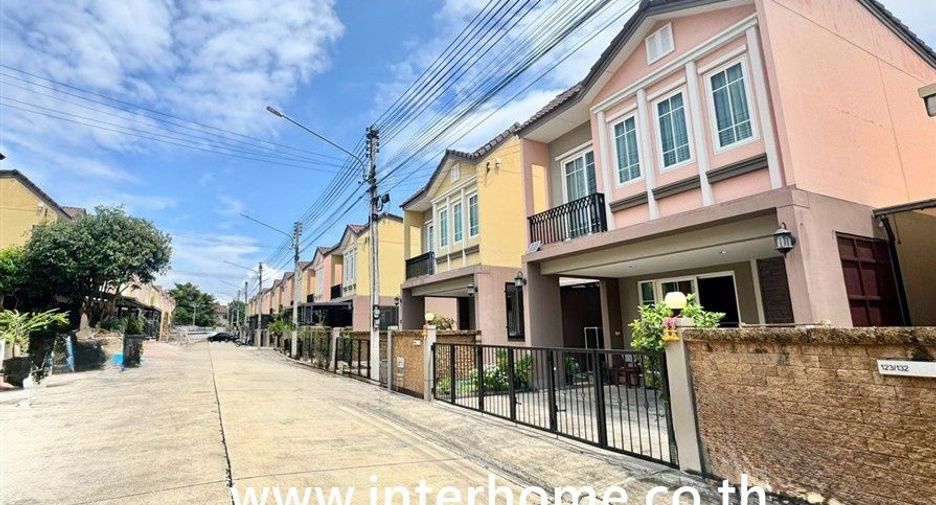 Casa en venta de 4 habitaciones en Mueang Samut Sakhon, Samut Sakhon