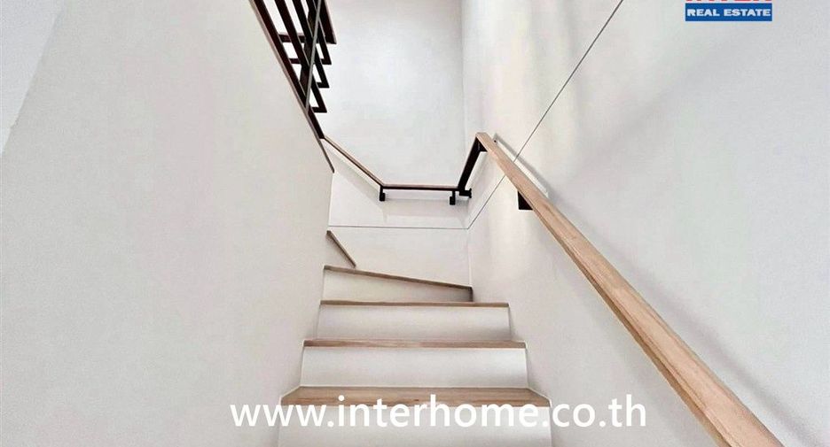 Casa en venta de 4 habitaciones en Mueang Samut Sakhon, Samut Sakhon