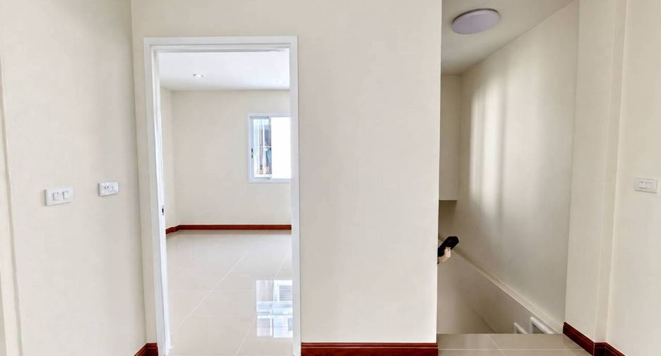 For sale 2 bedrooms townhouse in Mueang Phuket, Phuket