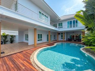 Villa zur Miete mit 7 Zimmer in Bang Lamung, Chonburi