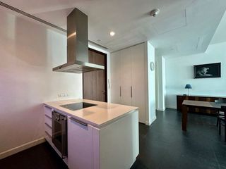 Condo en alquiler de 2 habitaciones en Pathum Wan, Bangkok