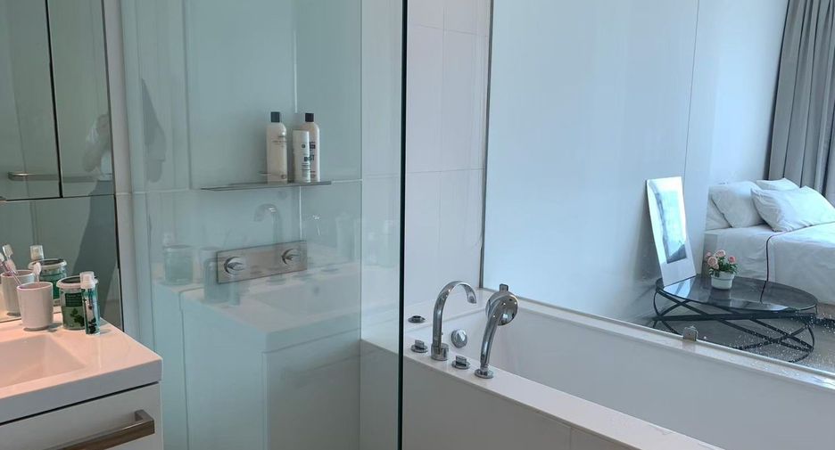 Condo en alquiler de 2 habitaciones en Pathum Wan, Bangkok
