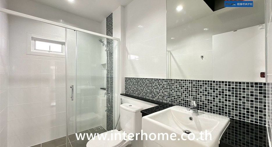 For sale 4 bedrooms house in Bang Khae, Bangkok