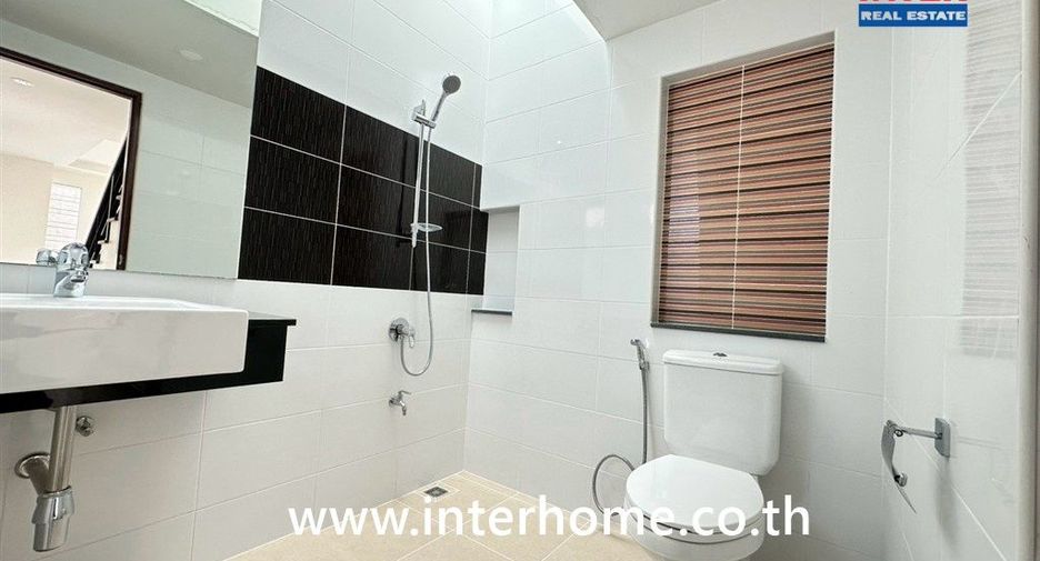 For sale 4 bedrooms house in Bang Khae, Bangkok