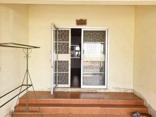 À vendre 2 chambres maison de ville à Mueang Nakhon Si Thammarat, Nakhon Si Thammarat
