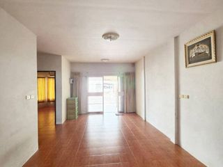 À vendre 2 chambres maison de ville à Mueang Nakhon Si Thammarat, Nakhon Si Thammarat