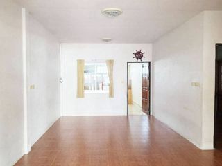 À vendre 2 chambres maison de ville à Mueang Nakhon Si Thammarat, Nakhon Si Thammarat